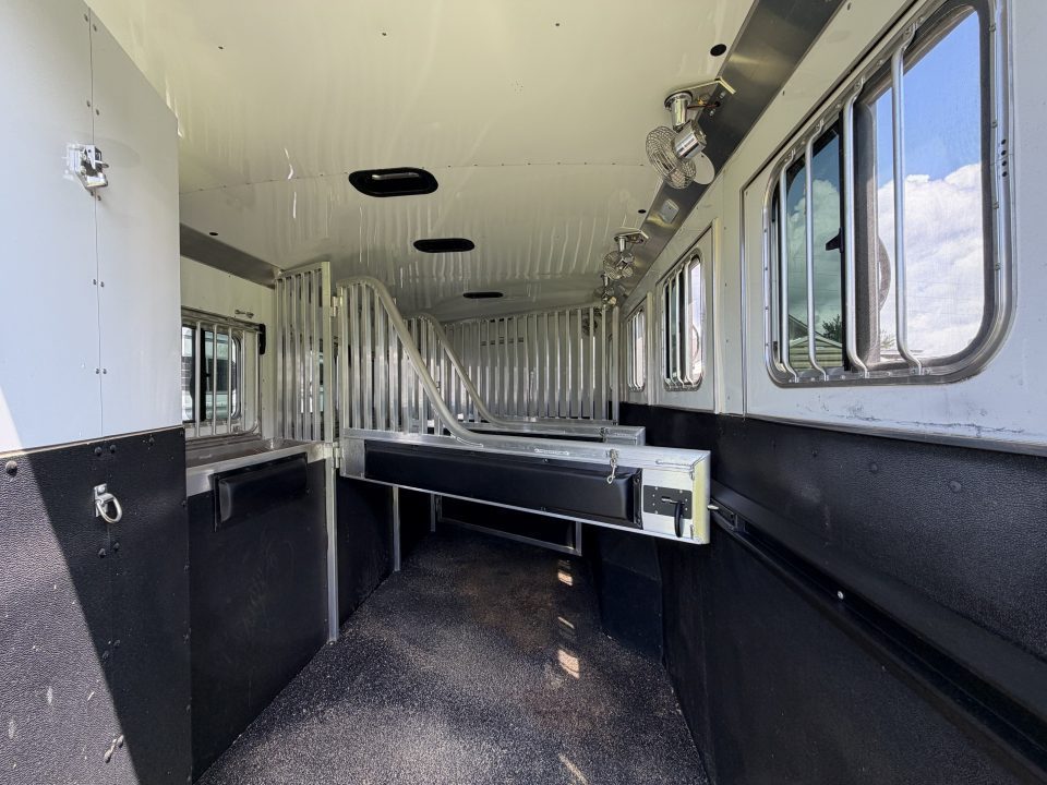 Trailer Photo 27