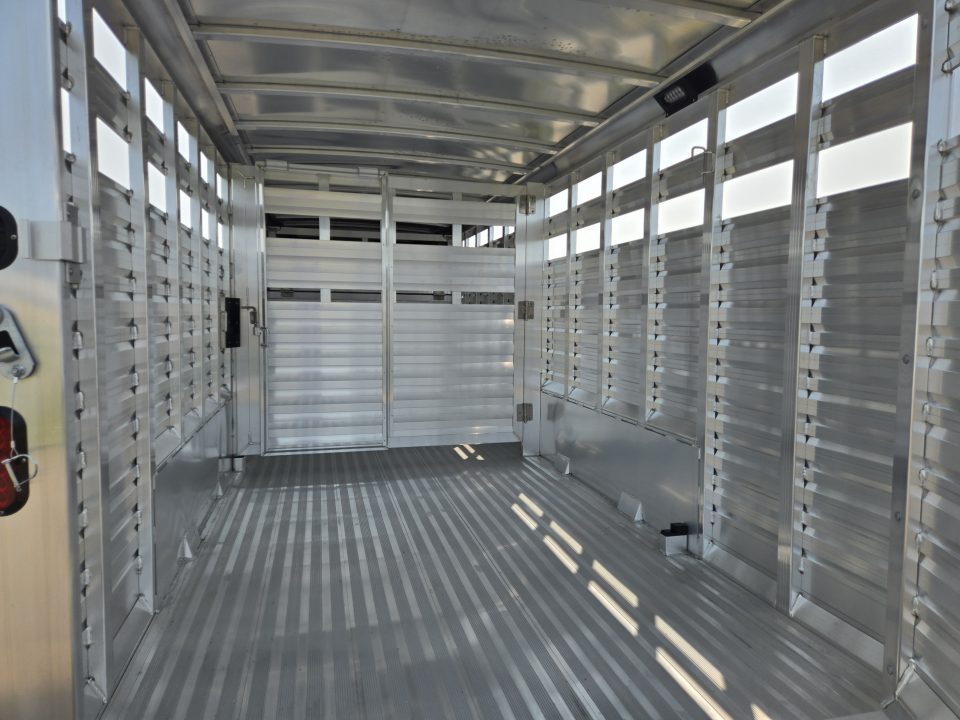Trailer Photo 7
