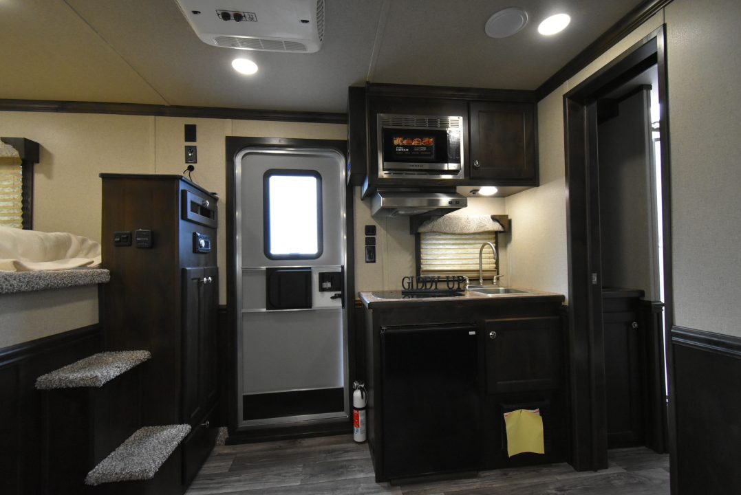 Trailer Photo 15