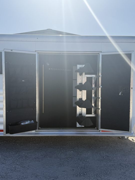 Trailer Photo 11