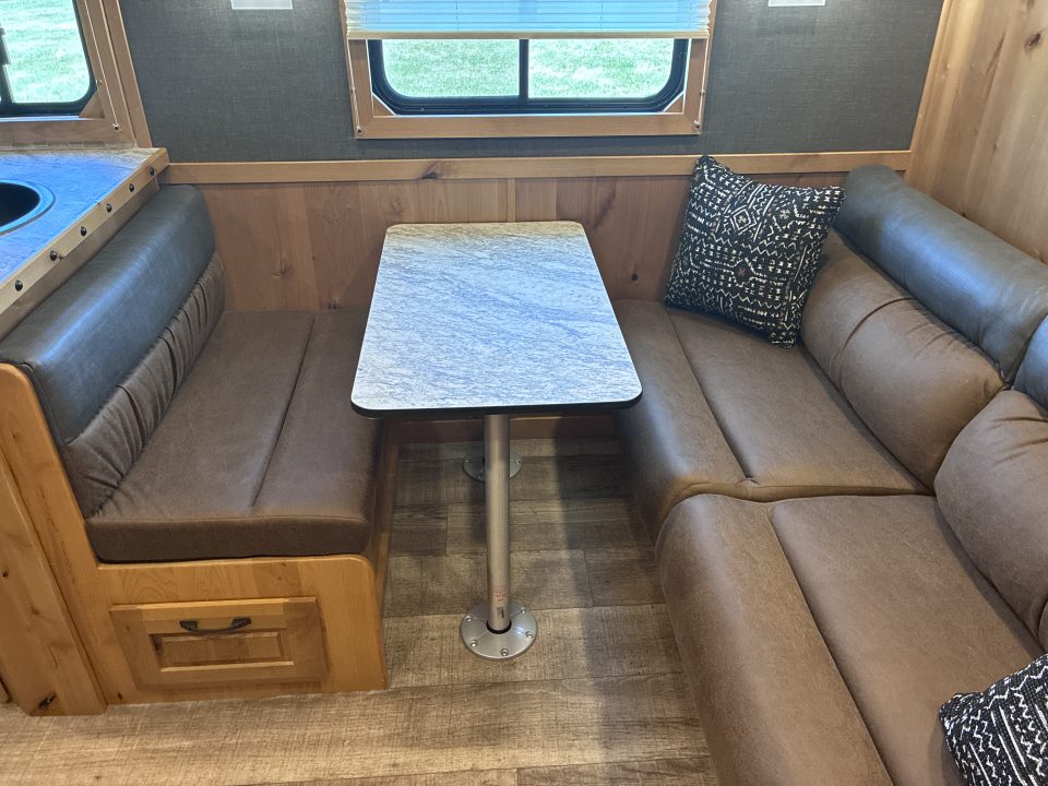 Trailer Photo 14