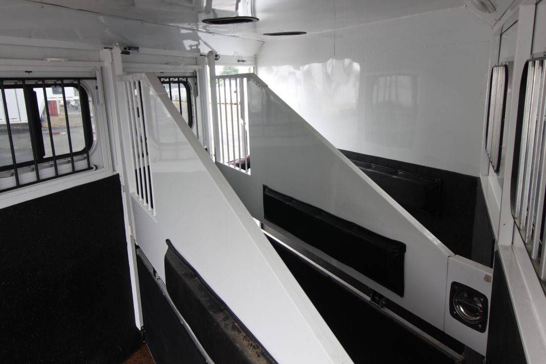 Trailer Photo 11