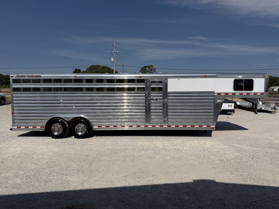 Trailer Photo 4