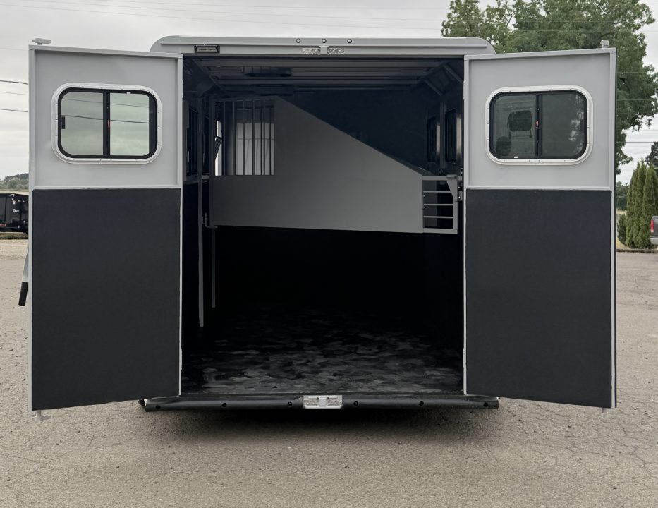 Trailer Photo 4