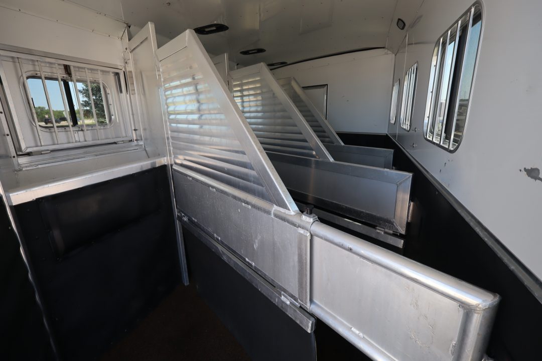 Trailer Photo 11