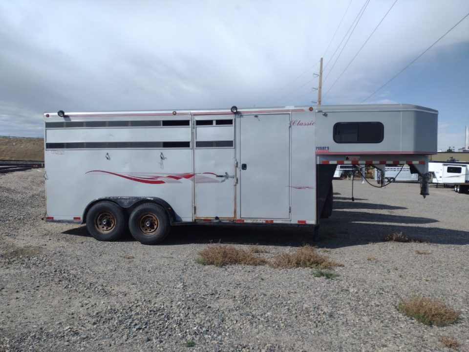 2002 Titan Trailer 18' Combo