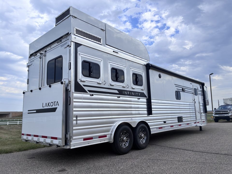 Trailer Photo 8