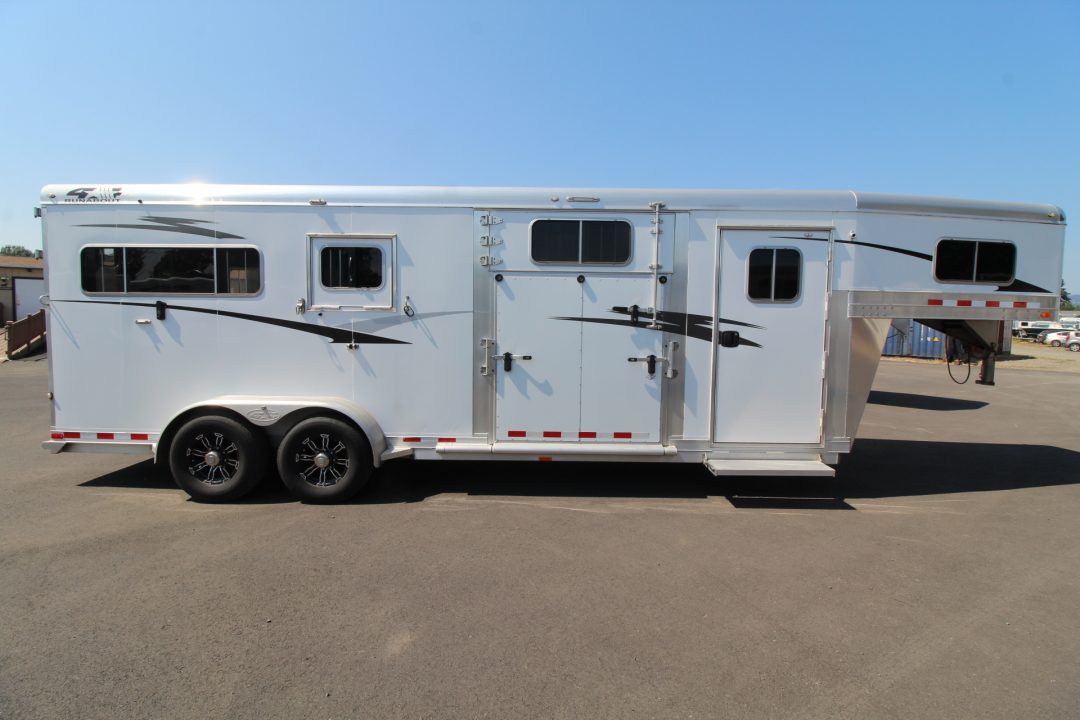 Trailer Photo 8