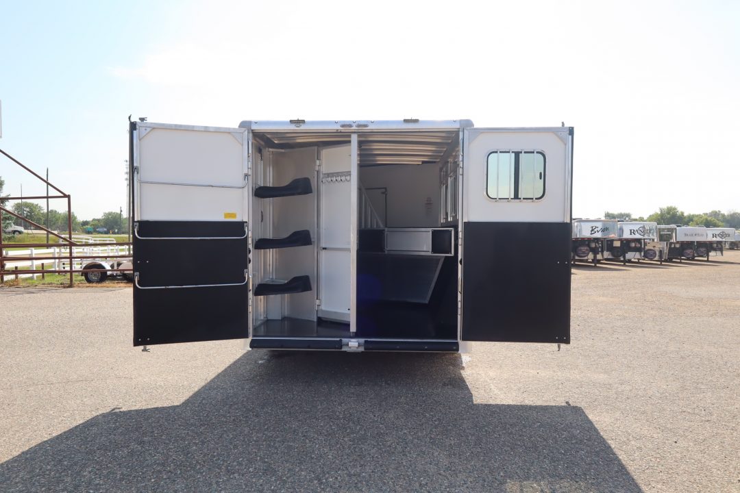 Trailer Photo 8