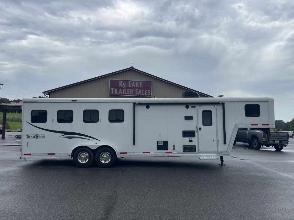 2016 Bison Trailers TRAIL BOSS