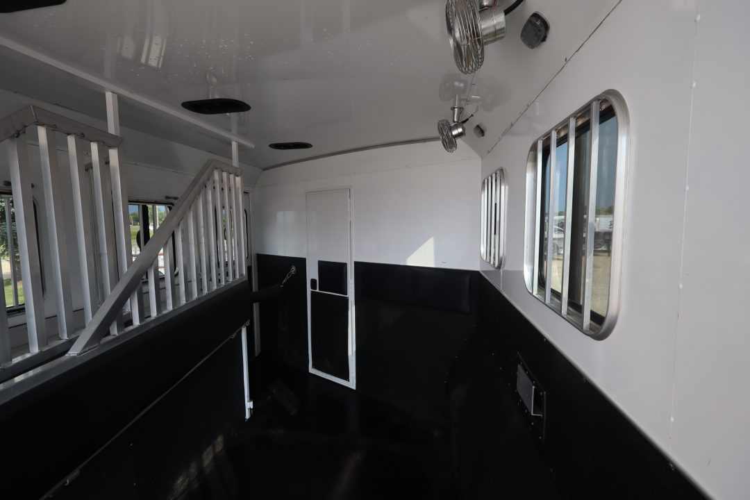 Trailer Photo 9