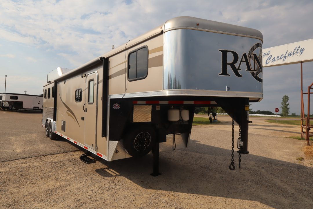 Trailer Photo 2
