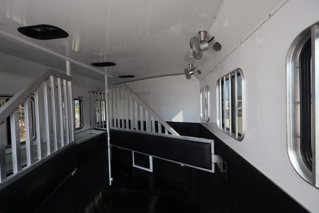 Trailer Photo 8