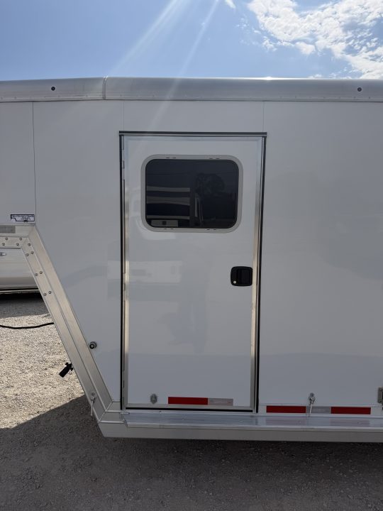 Trailer Photo 12