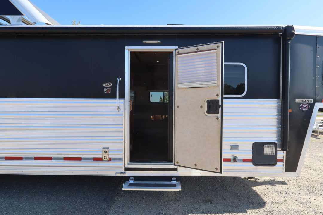 Trailer Photo 19