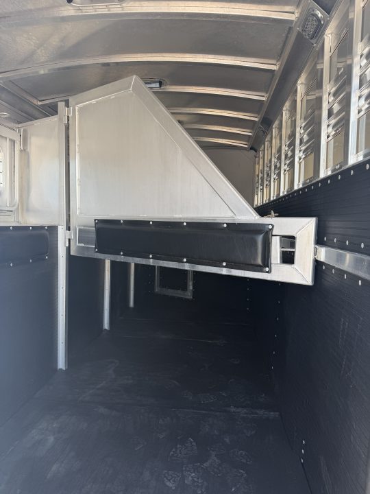Trailer Photo 10