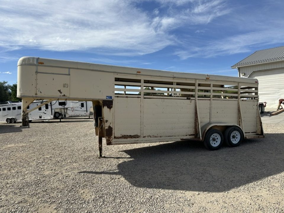 Trailer Photo 2