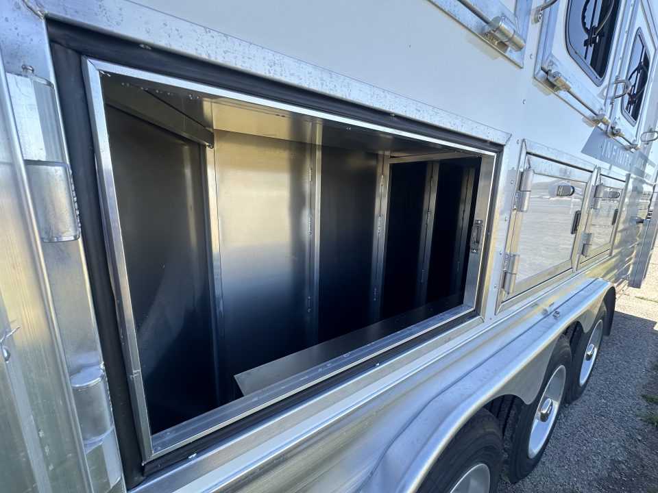 Trailer Photo 7