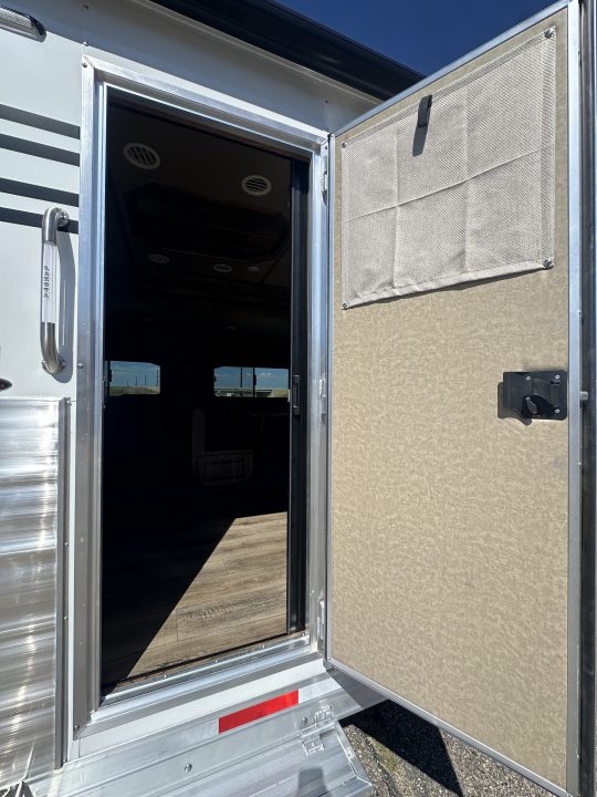 Trailer Photo 21