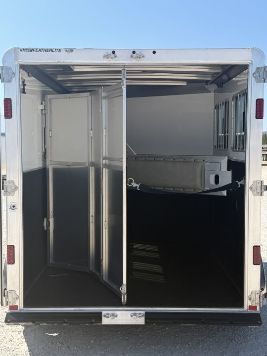 Trailer Photo 8