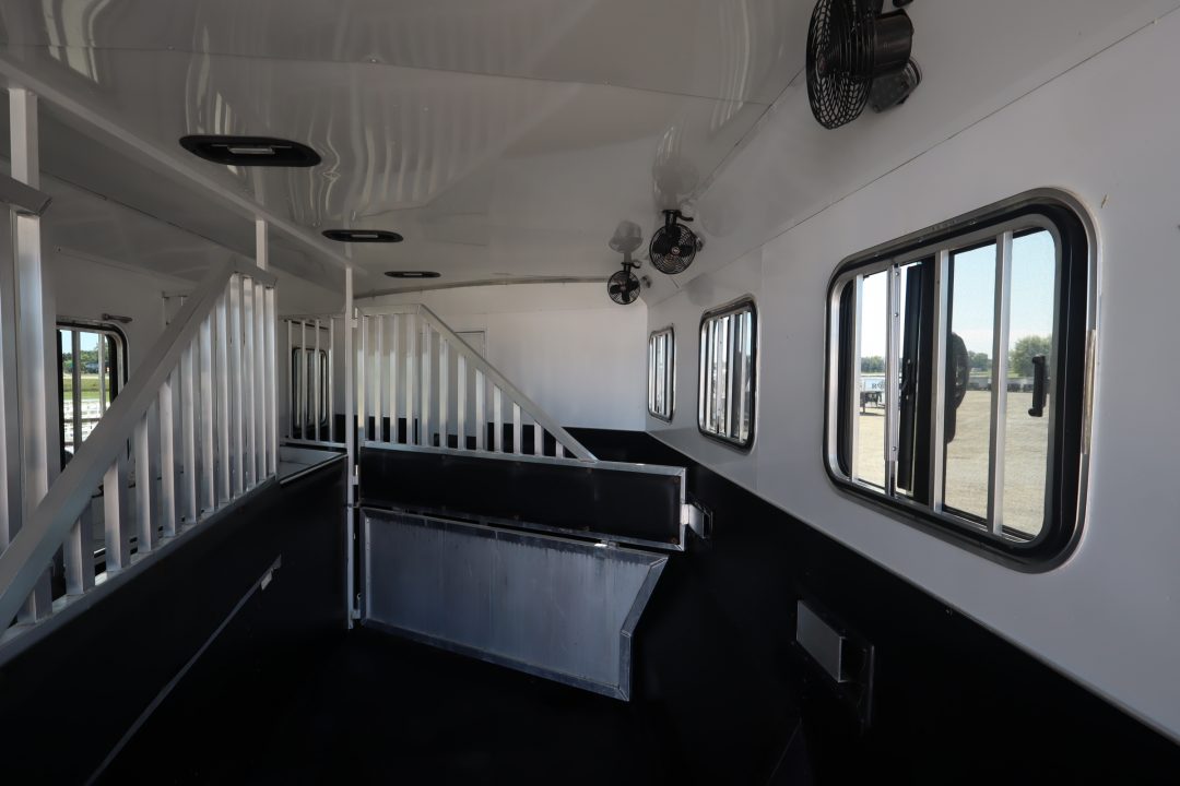 Trailer Photo 10