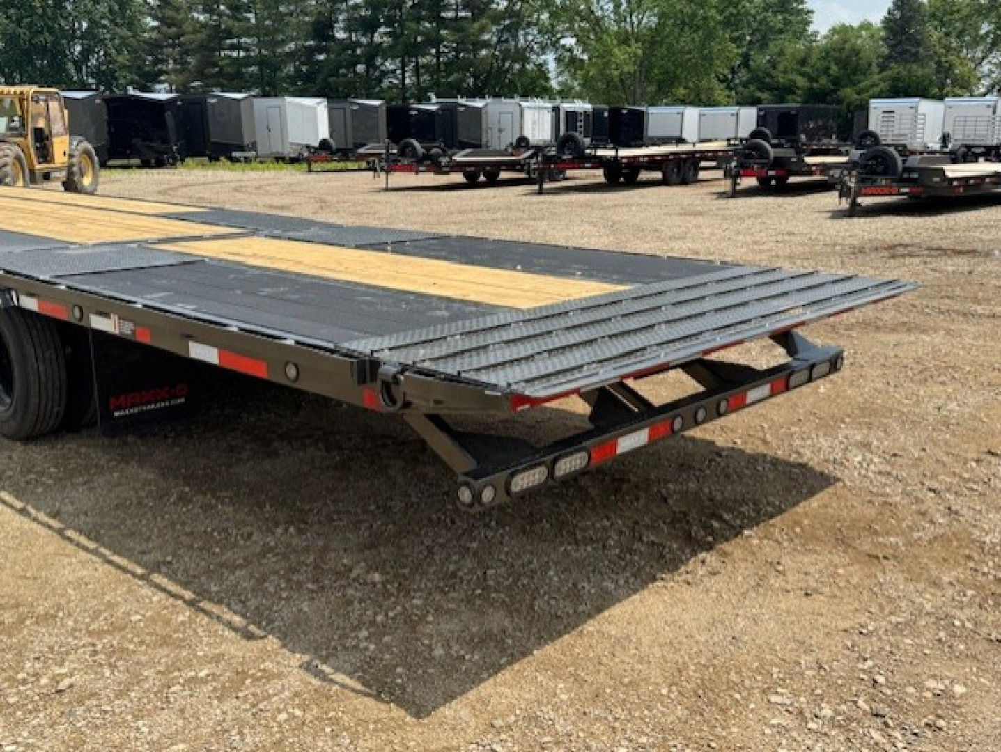 New 2026 MAXX-D YDB10234 Flatbed Trailer