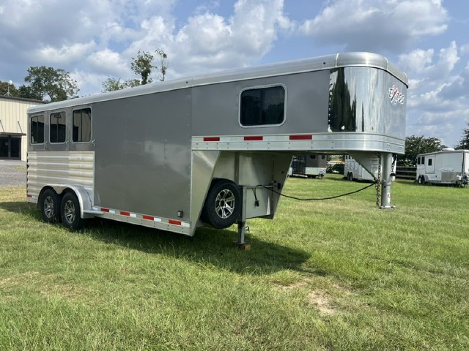Trailer Photo 2