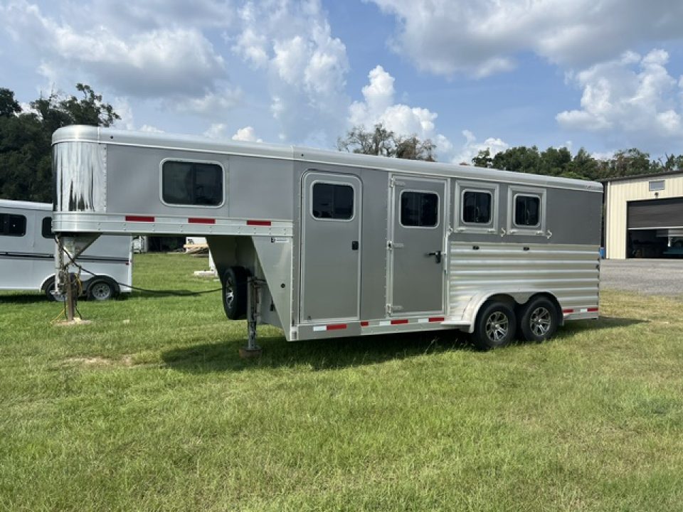 2022 Exiss Trailers 3 horse gooseneck w/ dressing room