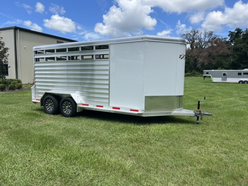 Trailer Photo 2