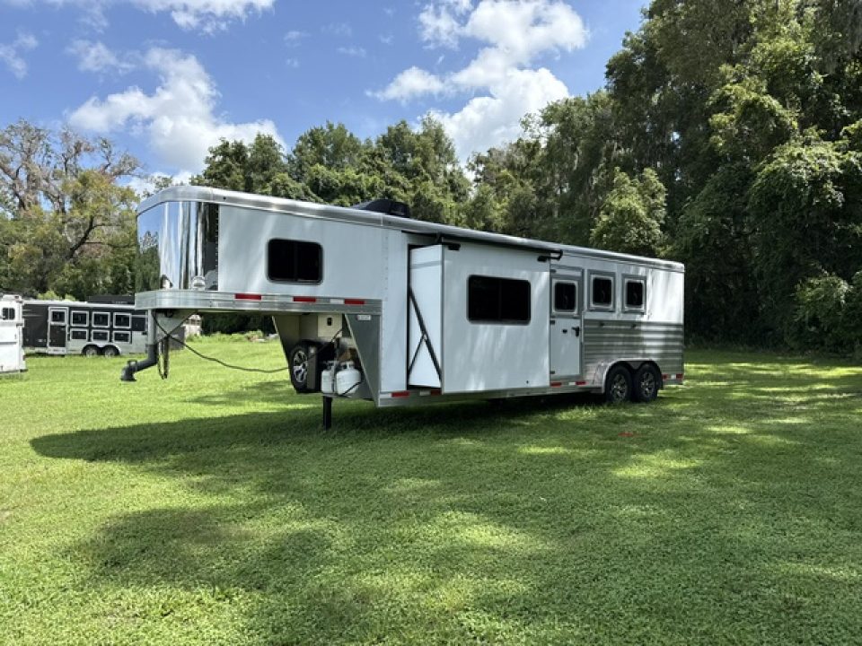 Trailer Photo 2