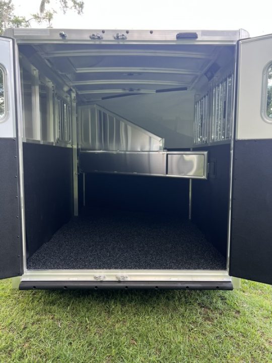 Trailer Photo 4