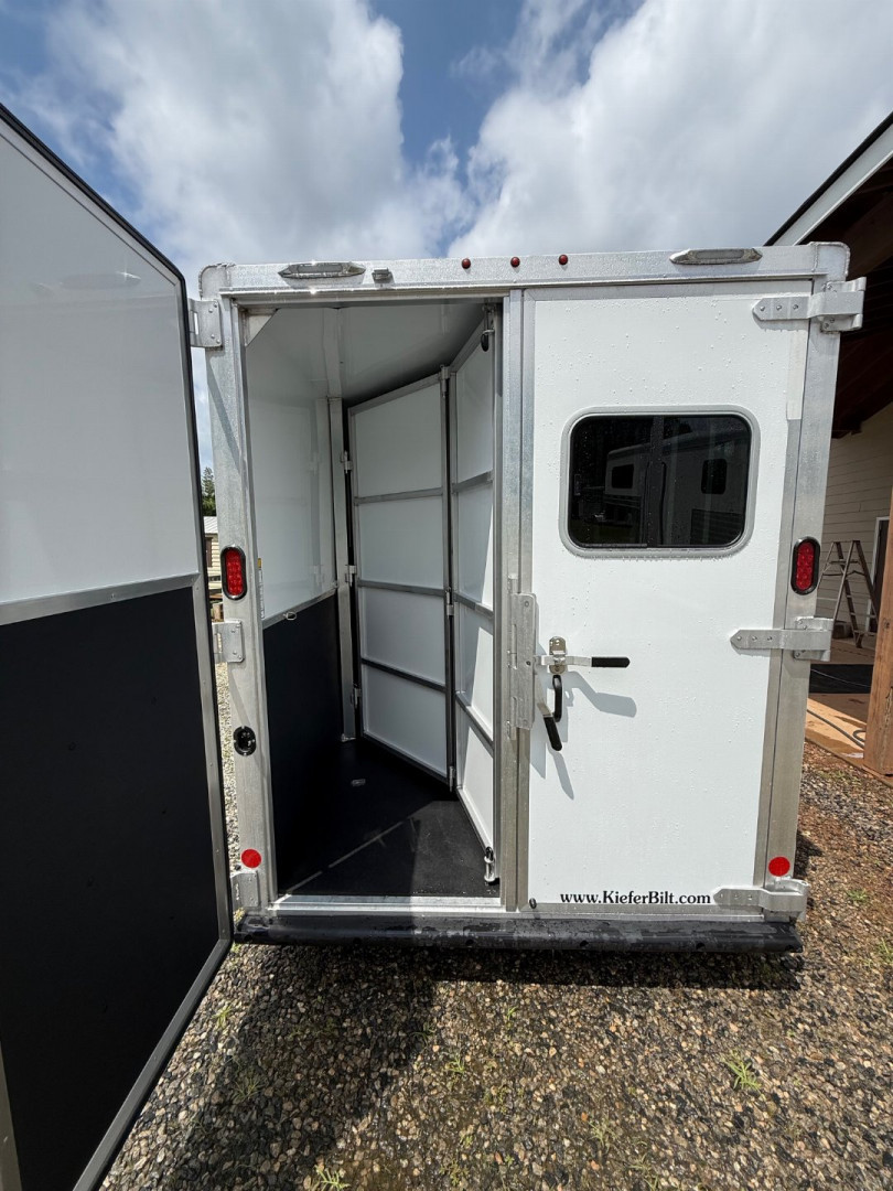 Trailer Photo 7