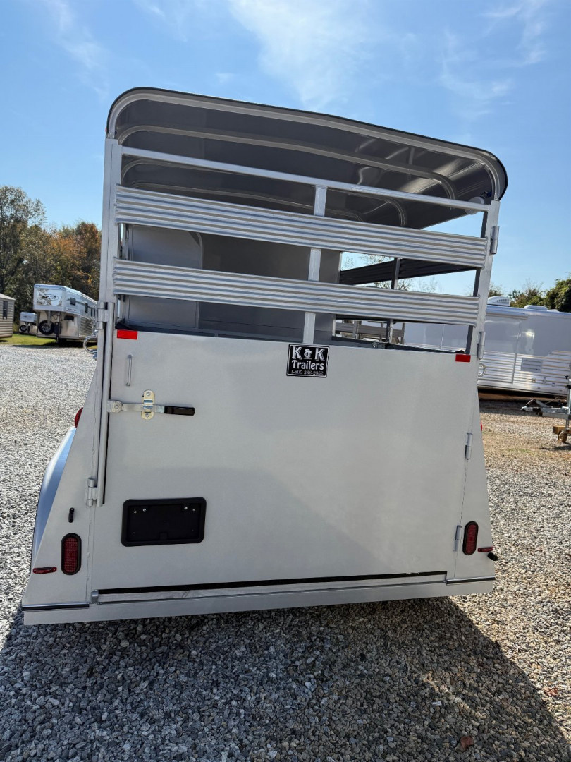 Trailer Photo 3