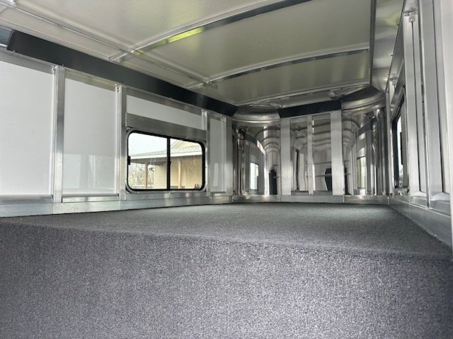 Trailer Photo 4