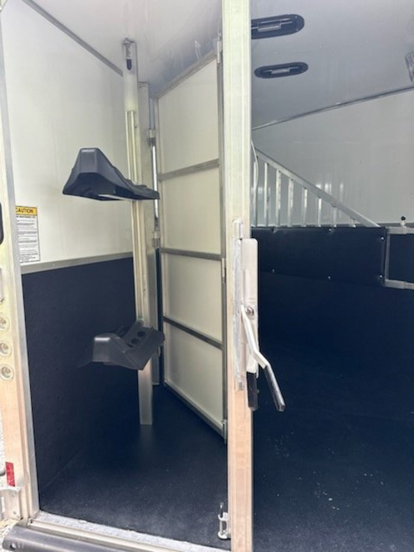 Trailer Photo 7