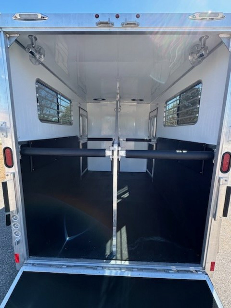 Trailer Photo 8