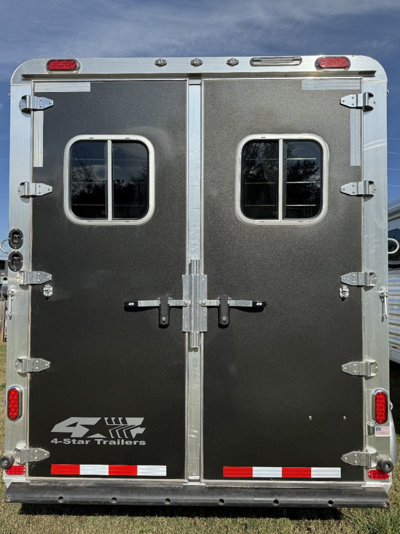 Trailer Photo 3