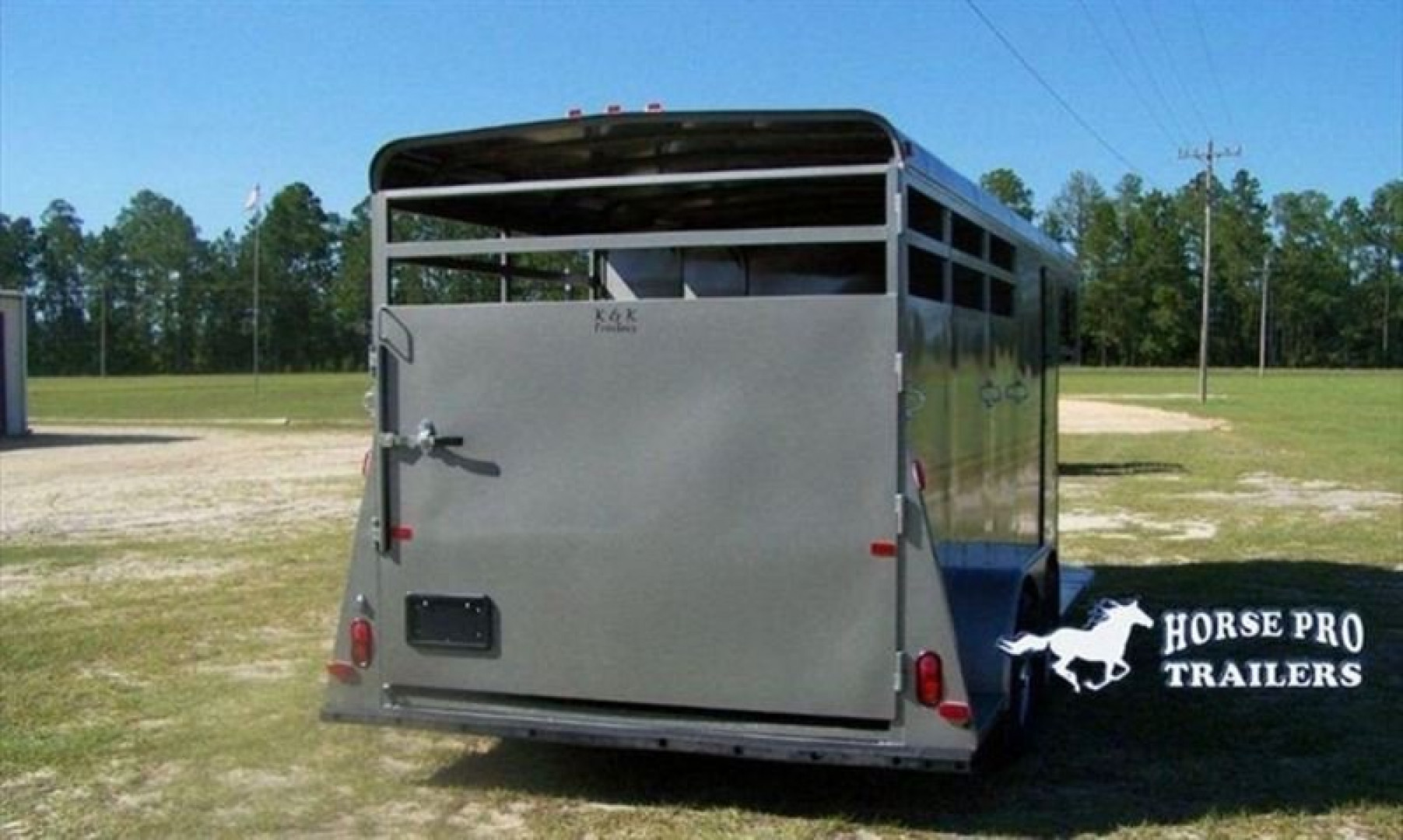 Trailer Photo 2