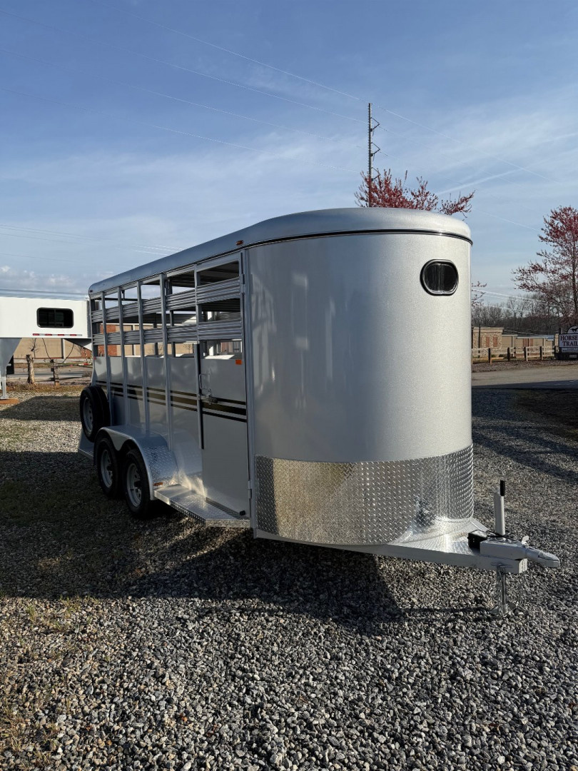 Trailer Photo 1