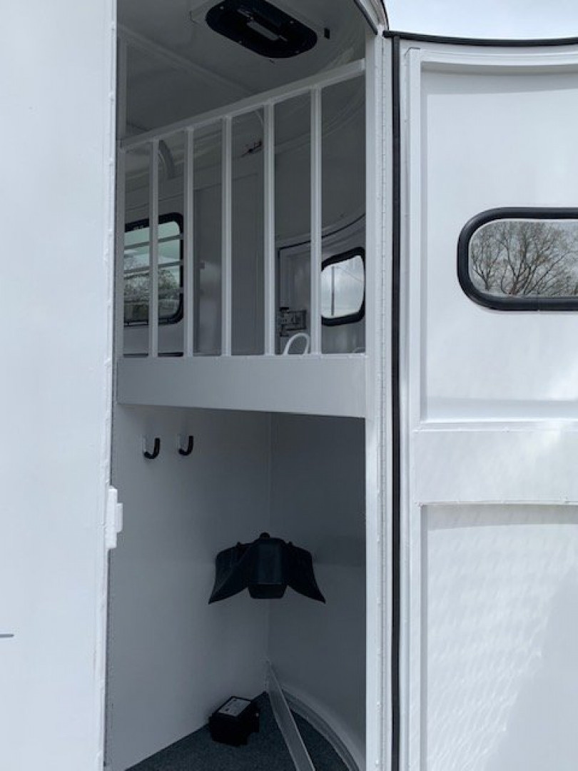 Trailer Photo 11