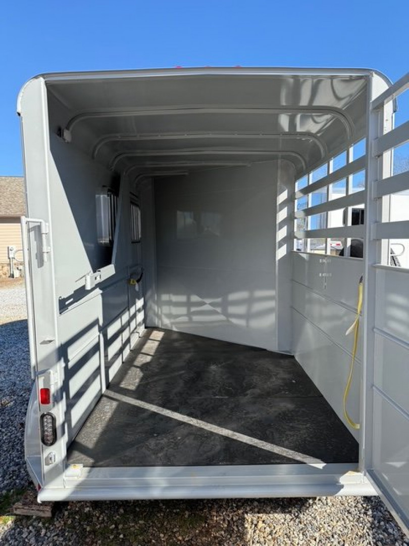 Trailer Photo 5