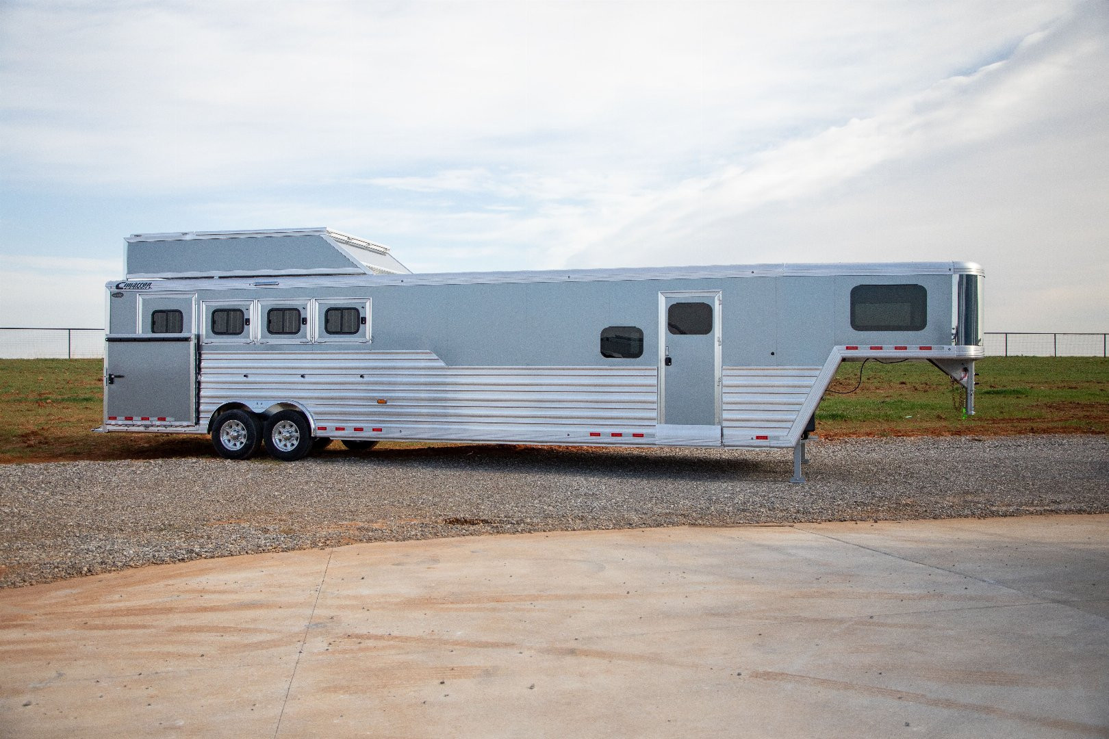 Trailer Photo 1