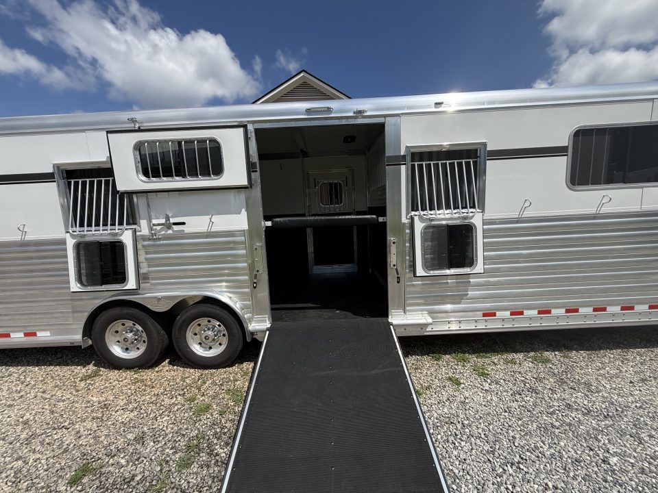 Trailer Photo 10