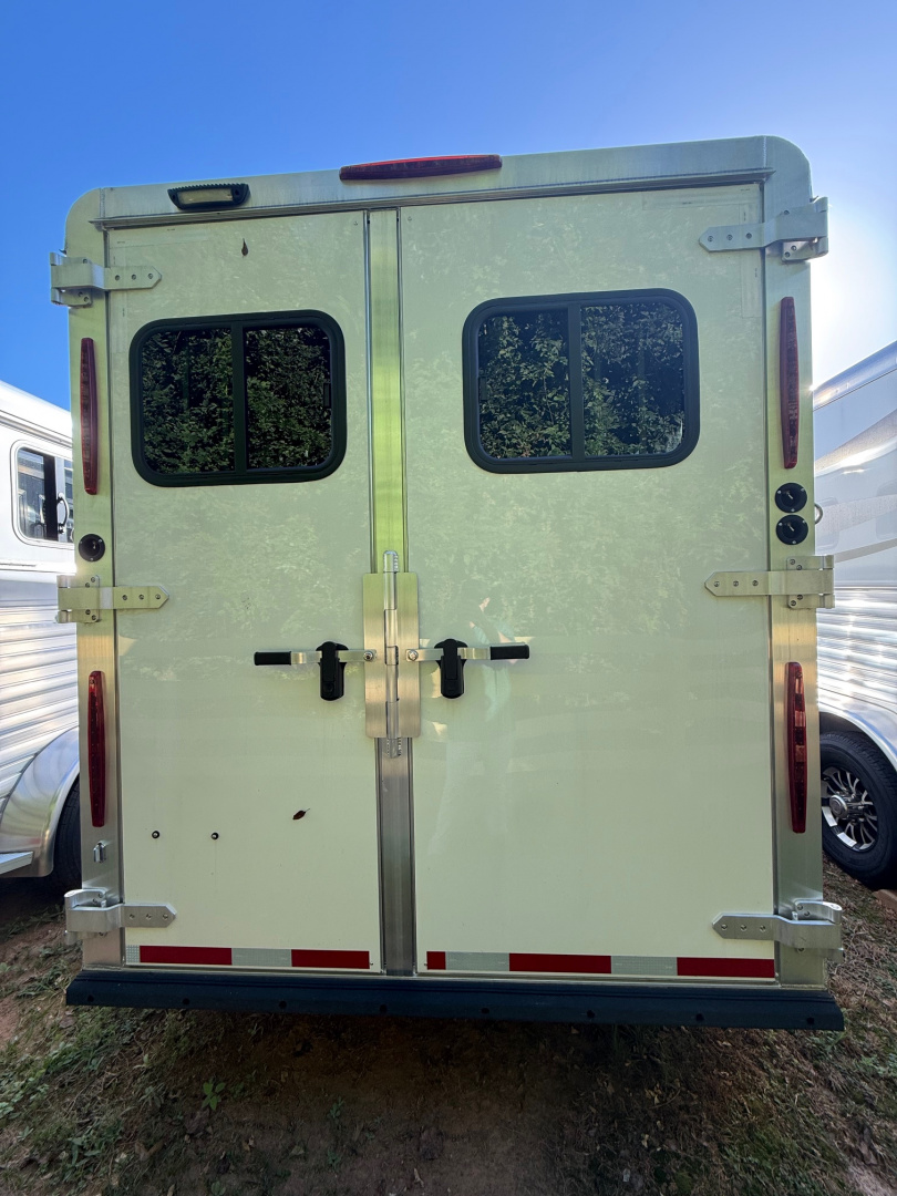 Trailer Photo 7