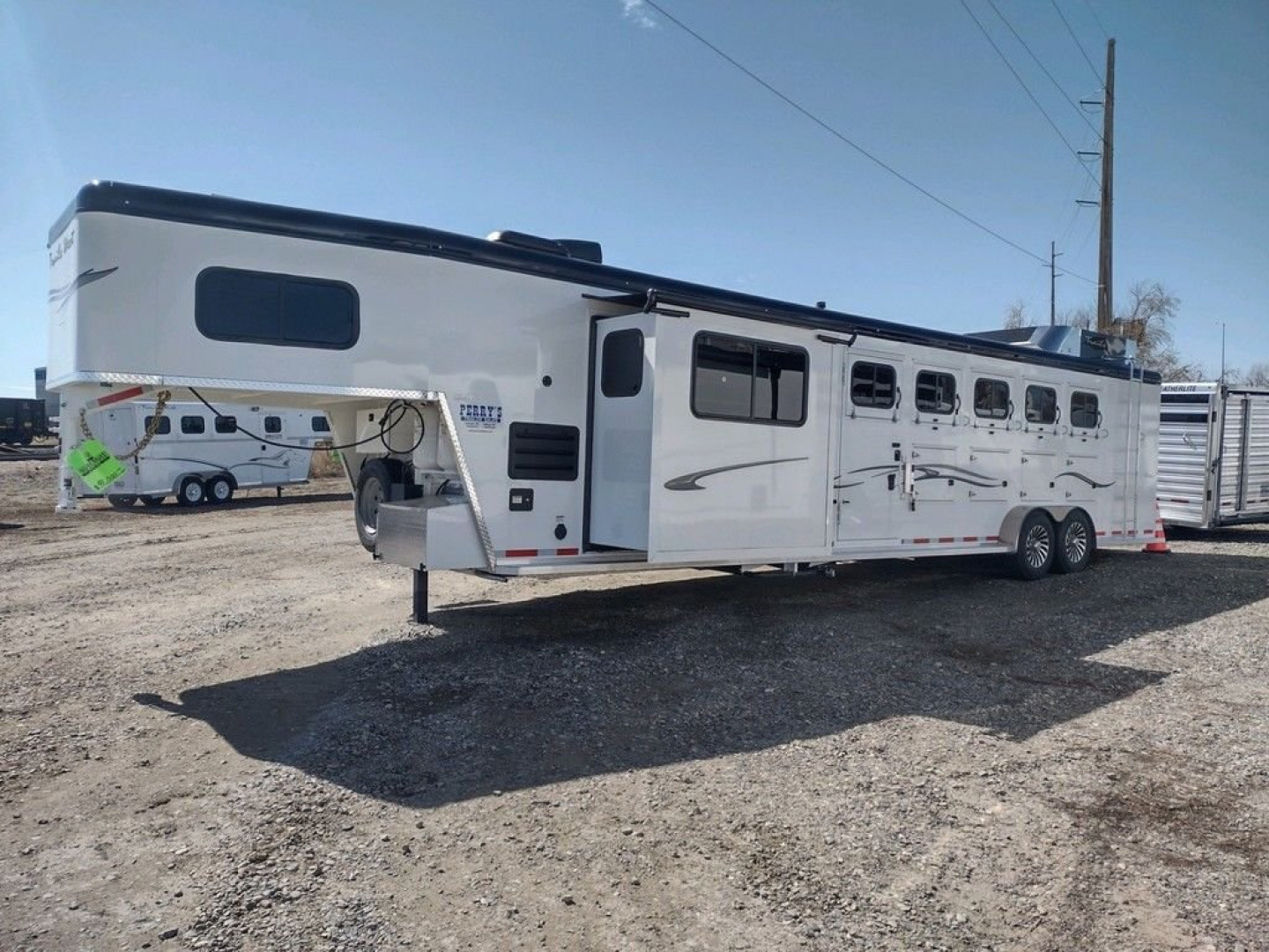 2024 Trails West Classic 5 Horse 12x12 LQ