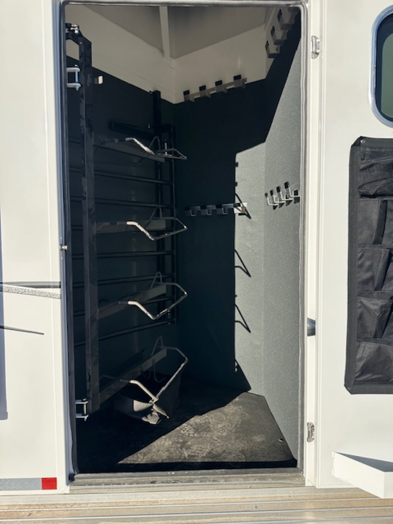 Trailer Photo 19
