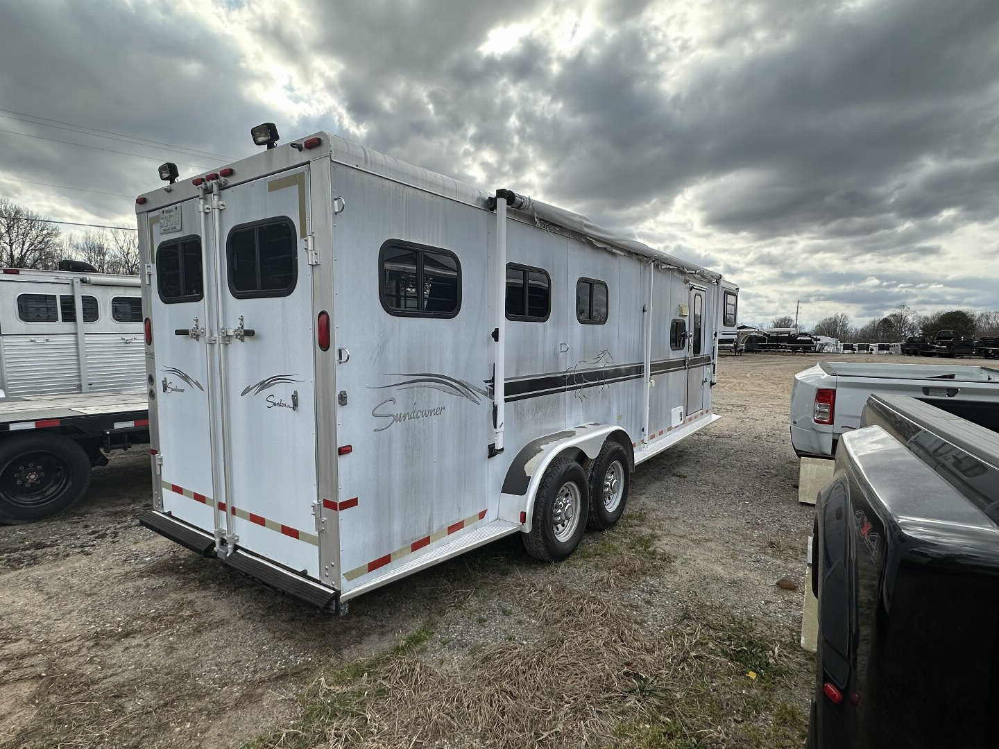 Trailer Photo 2