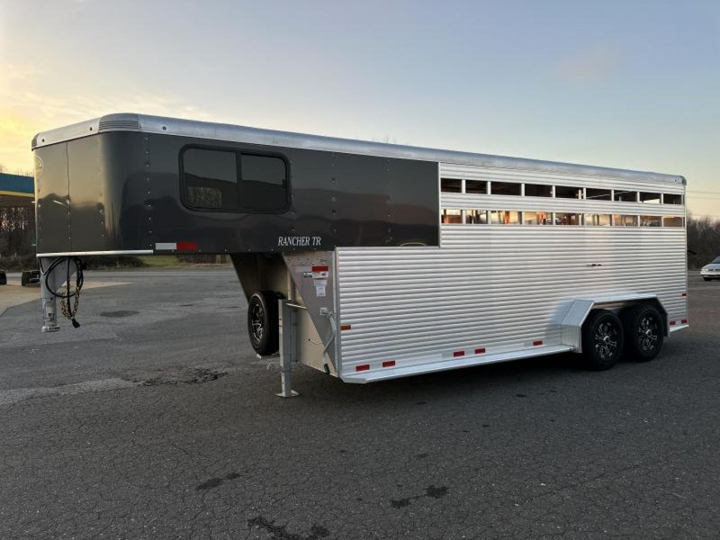 Trailer Photo 1