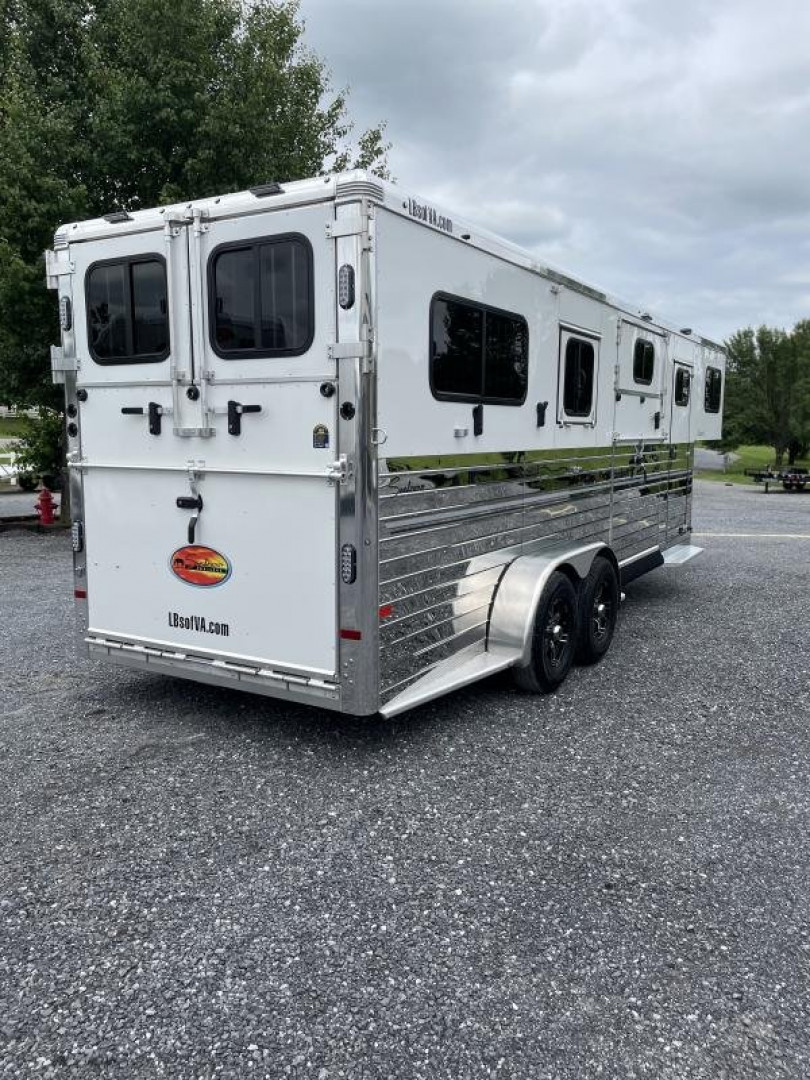 Trailer Photo 17
