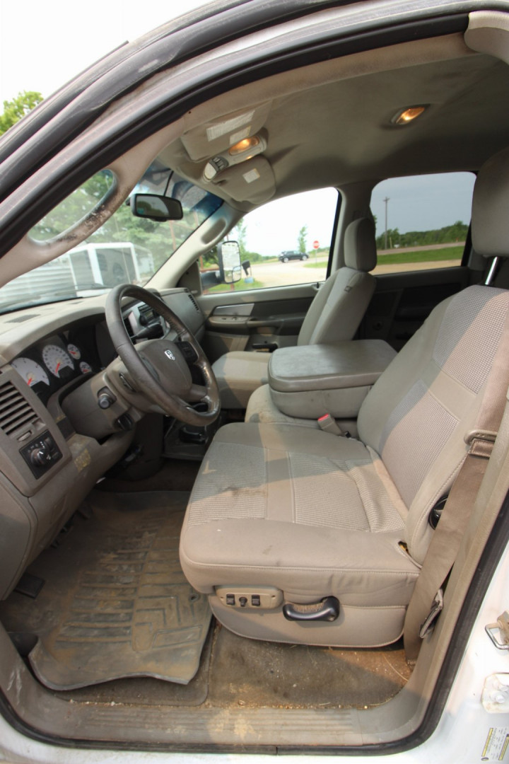 Truck Photo 9